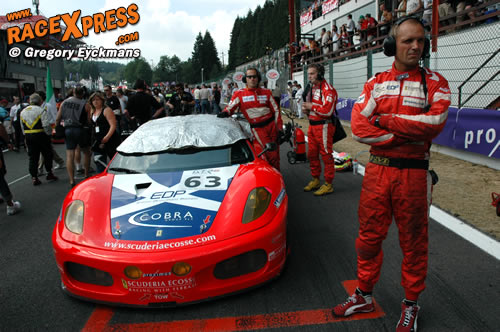 Scuderia Ecosse crew